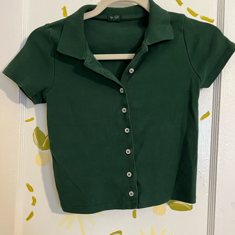 Dark forest green button don’t cropped brandy Melville John galt top